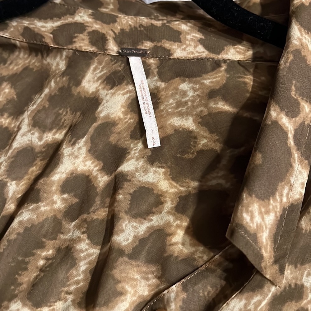 FREE people leopard blouse - like new - Picture 2 of 6